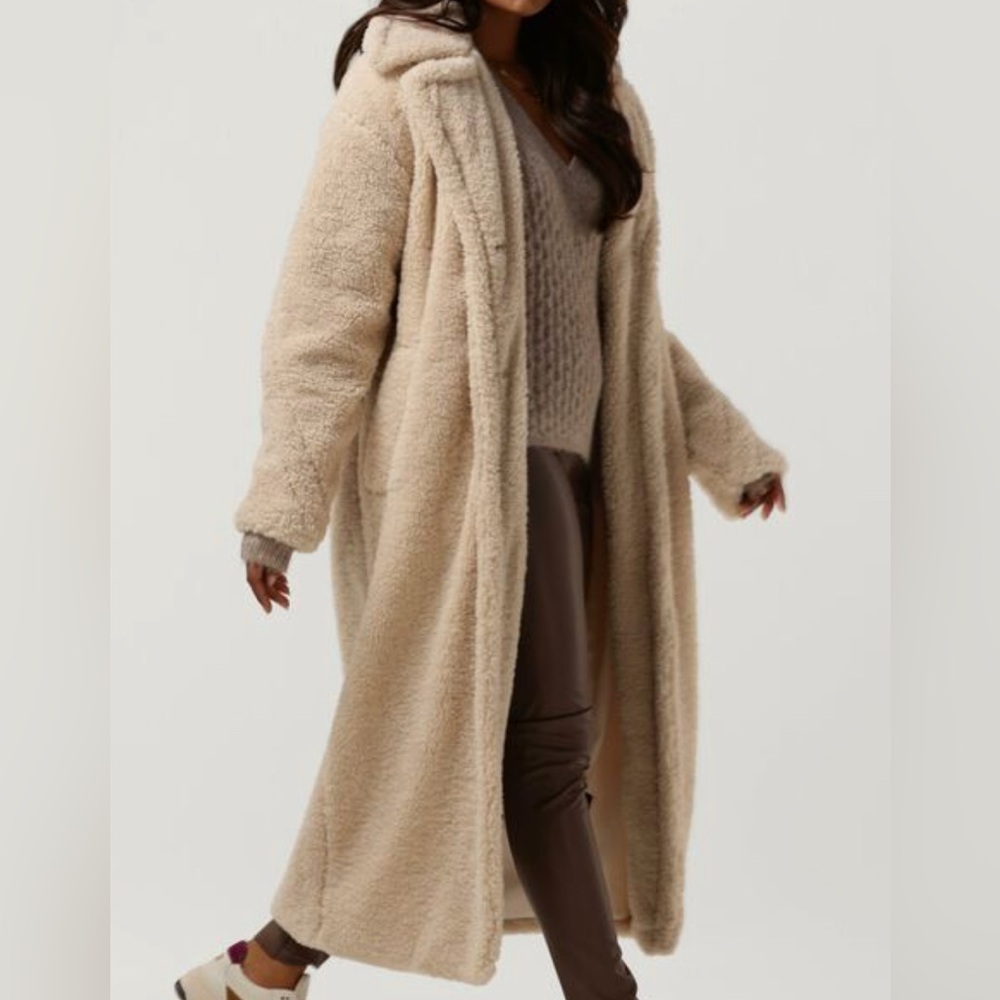 NWT Teddy Coat FOREVER 21 PINK MARSHMALLOW